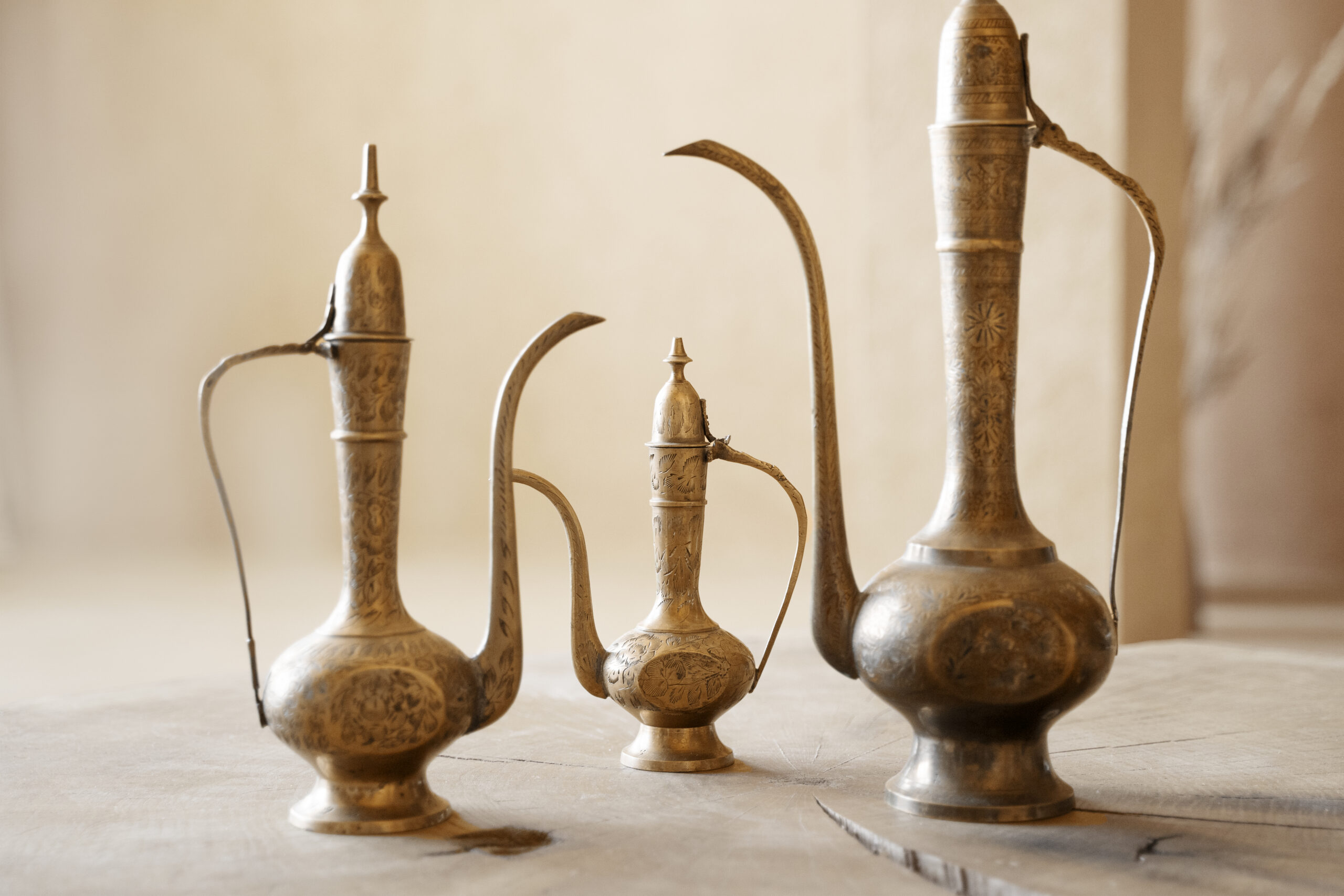 retro-indian-teapots